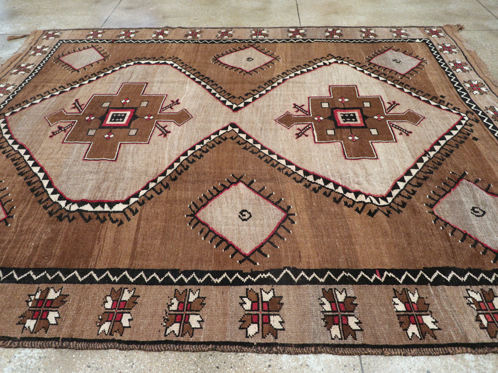 Vintage Turkish Anatolian Tribal Room Size Carpet, No.31055 - Staging