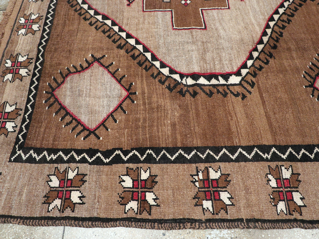 Vintage Turkish Anatolian Tribal Room Size Carpet, No.31055 - Staging