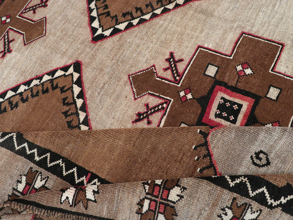 Vintage Turkish Anatolian Tribal Room Size Carpet, No.31055 - Staging