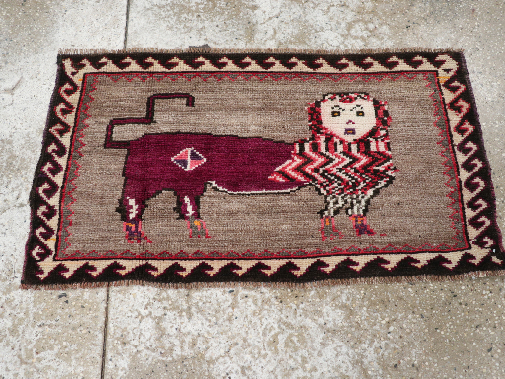 Vintage Pictorial Anatolian Rug, No.31061 - Staging