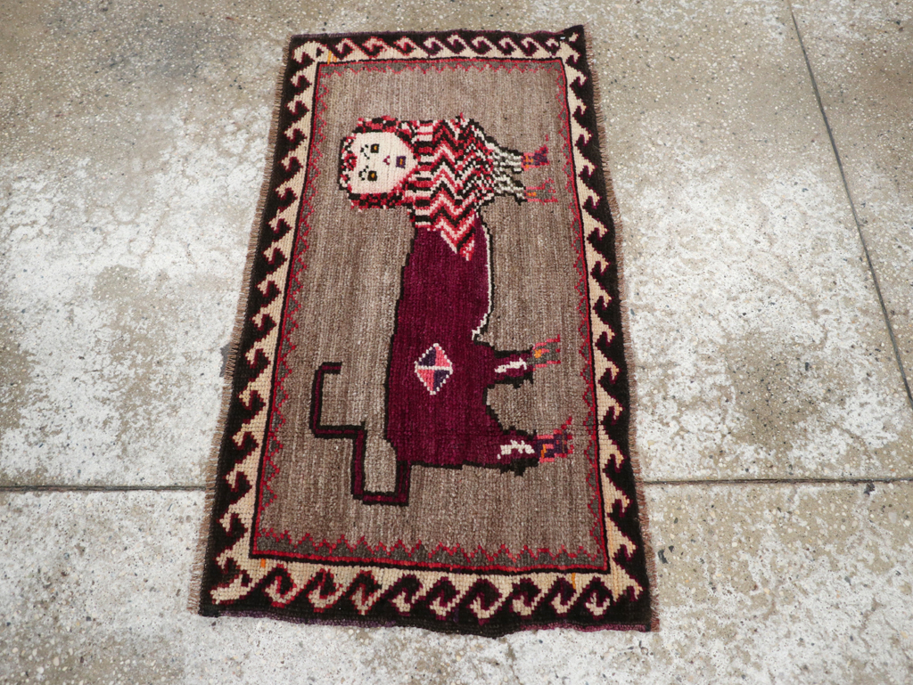 Vintage Pictorial Anatolian Rug, No.31061 - Staging