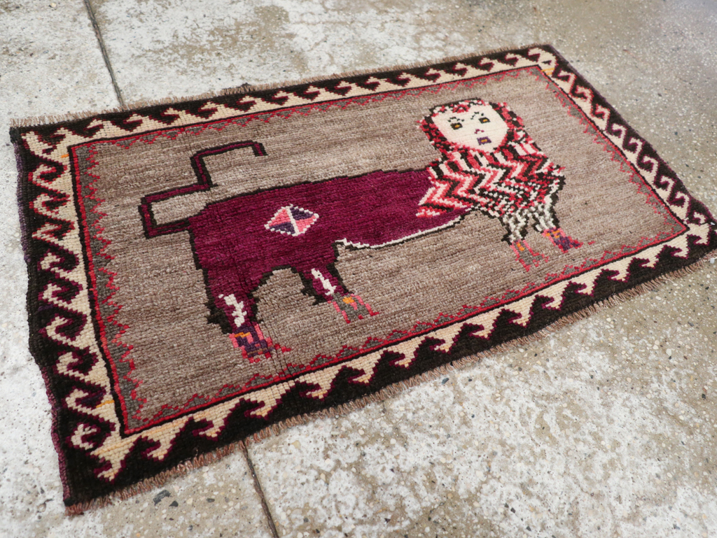 Vintage Pictorial Anatolian Rug, No.31061 - Staging