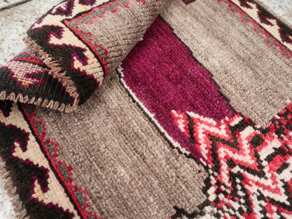 Vintage Pictorial Anatolian Rug, No.31061 - Staging