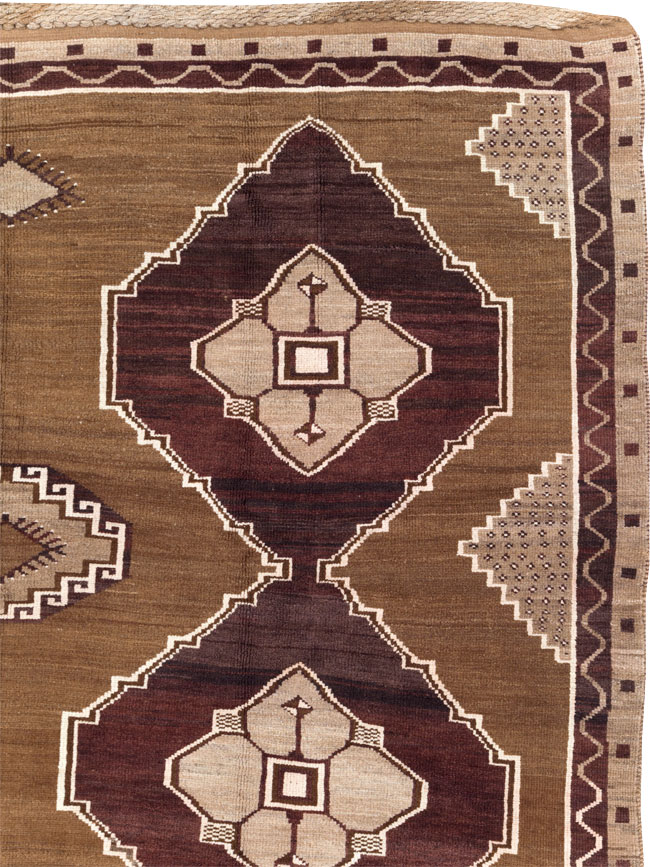 Vintage Turkish Anatolian Room Size Carpet, No.31062 - Staging