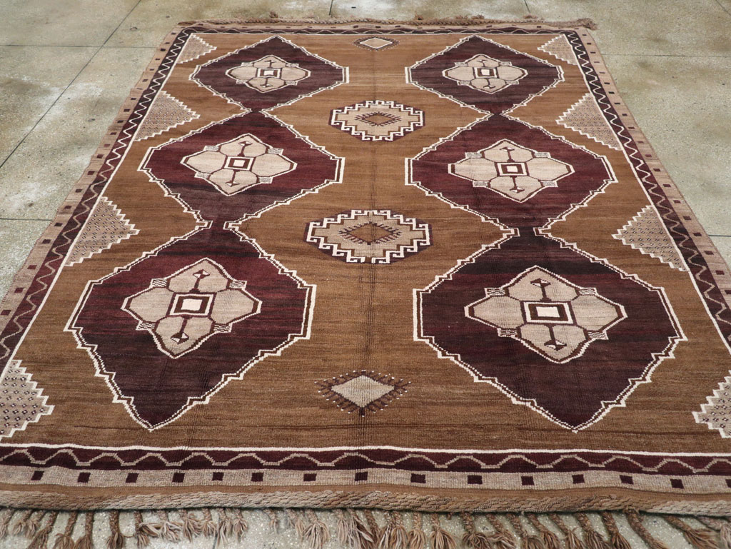 Vintage Turkish Anatolian Room Size Carpet, No.31062 - Staging