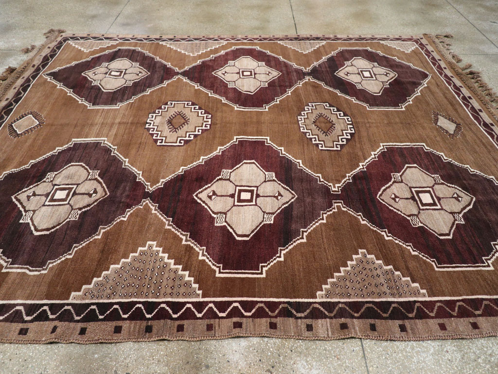 Vintage Turkish Anatolian Room Size Carpet, No.31062 - Staging