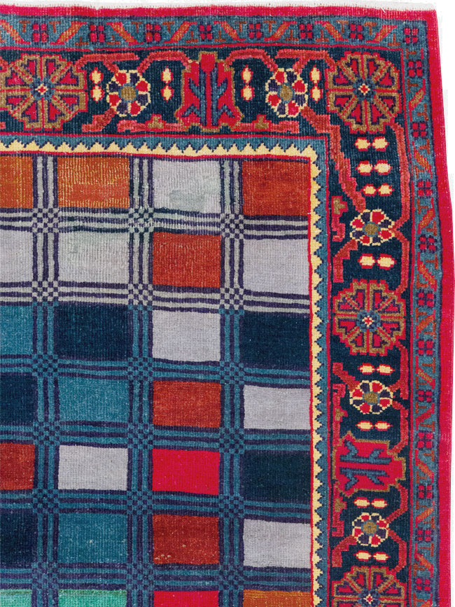 Vintage Persian Veece Throw Rug, No.31065 - Staging