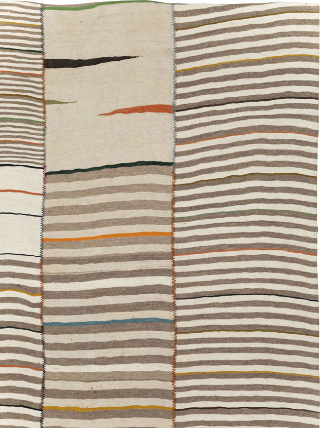 Contemporary Turkish Flatweave Kilim Room Size Carpet, No.31072 - Staging