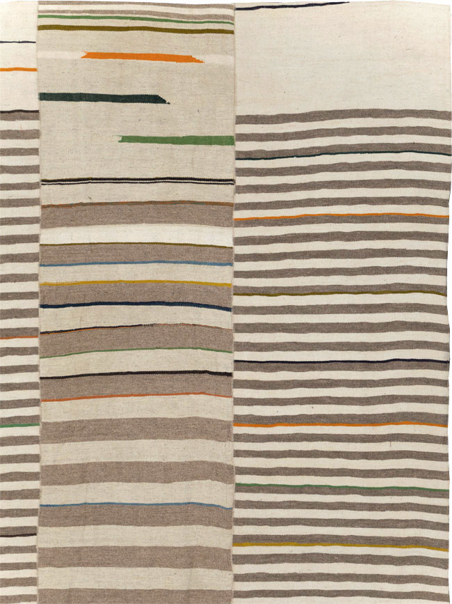 Contemporary Turkish Flatweave Kilim Room Size Carpet, No.31075 - Staging