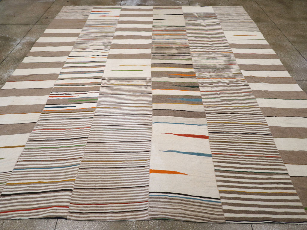 Contemporary Turkish Flatweave Kilim Large Room Size Carpet, No.31076 - Staging