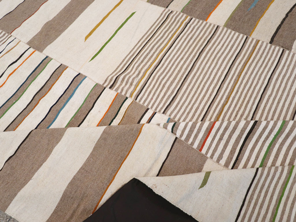 Contemporary Turkish Flatweave Kilim Large Room Size Carpet, No.31076 - Staging