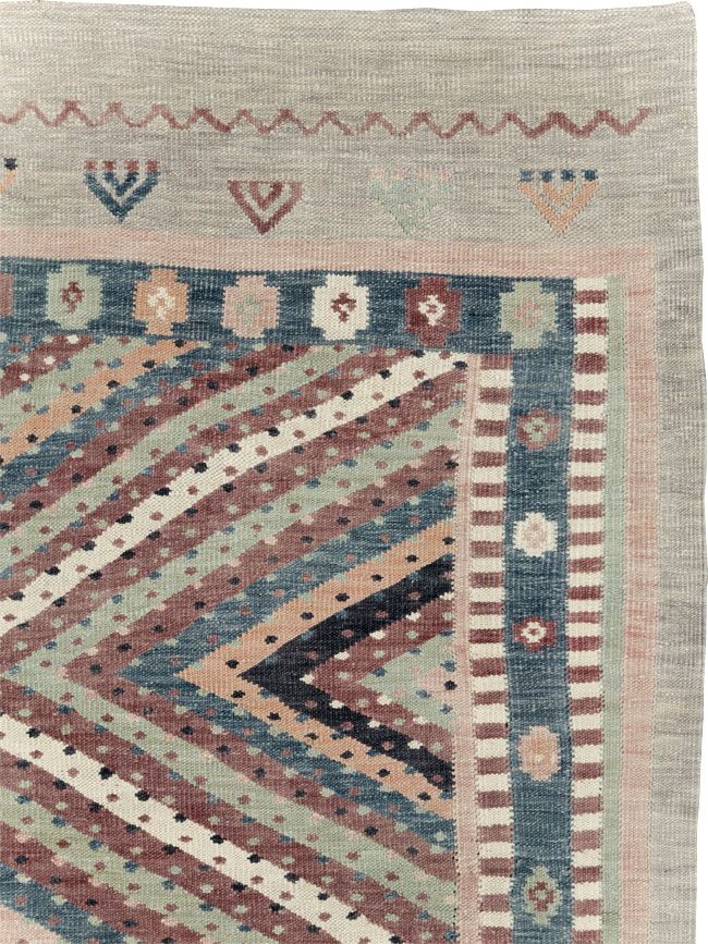 Modern Turkish Flatweave Kilim Room Size Carpet, No.31080 - Staging