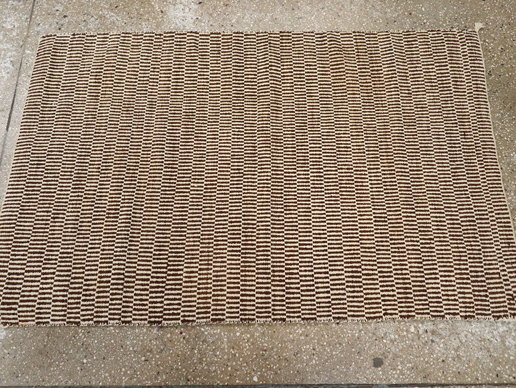 Vintage American Navajo Throw Rug, No.31086 - Staging