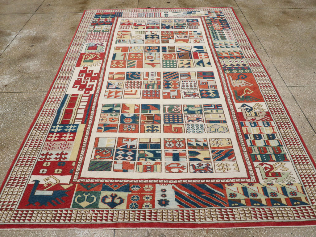 Vintage Turkish Anatolian Accent Carpet, No.31097 - Staging
