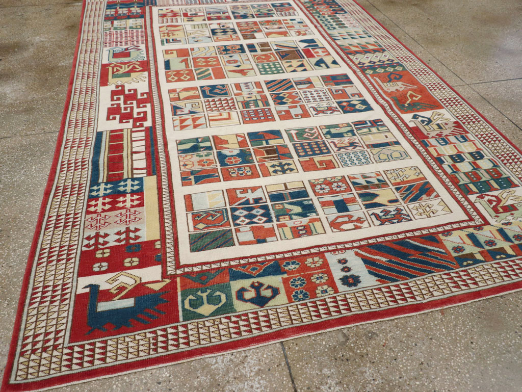 Vintage Turkish Anatolian Accent Carpet, No.31097 - Staging