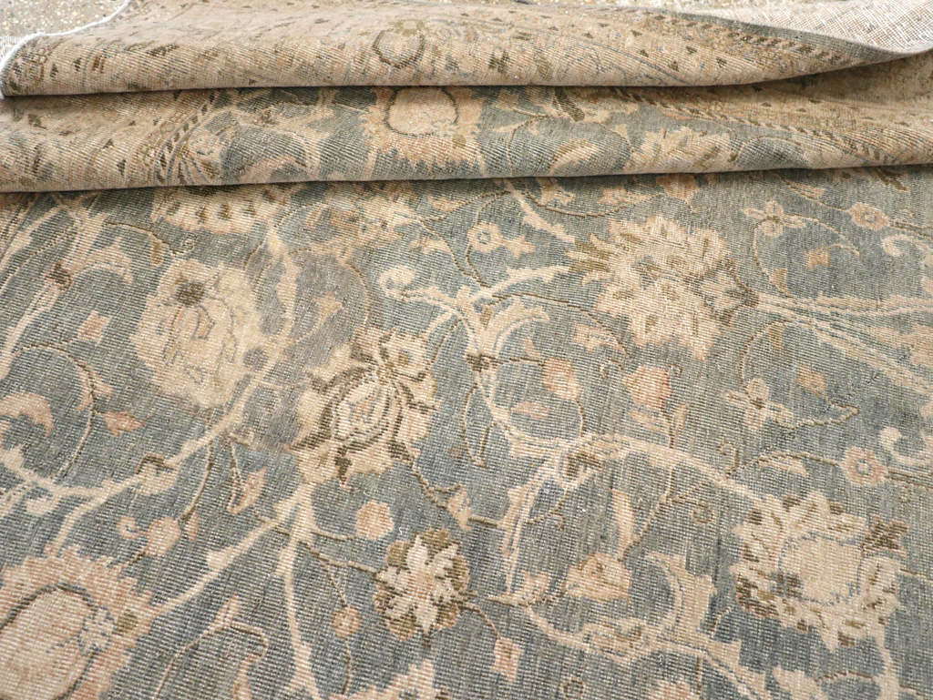 Vintage Persian Mahal Accent Carpet, No.31101 - Staging