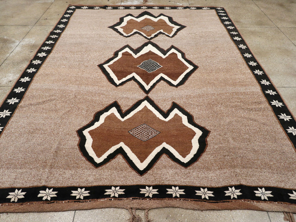 Vintage Turkish Anatolian Tribal Room Size Carpet, No.31112 - Staging