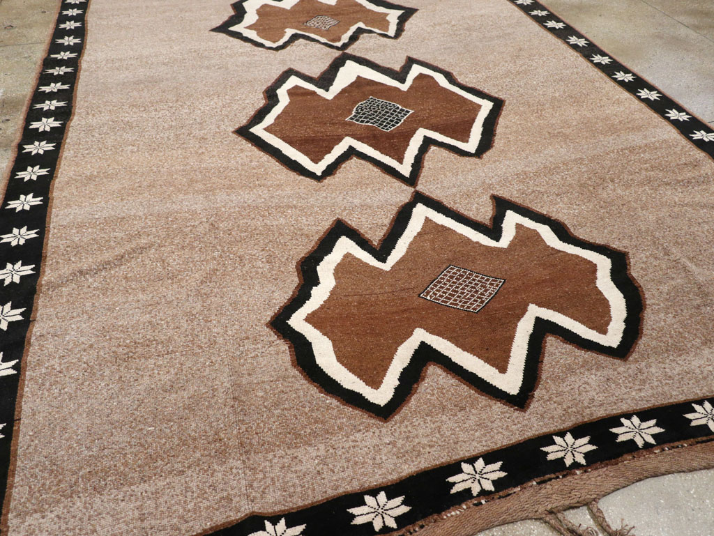 Vintage Turkish Anatolian Tribal Room Size Carpet, No.31112 - Staging