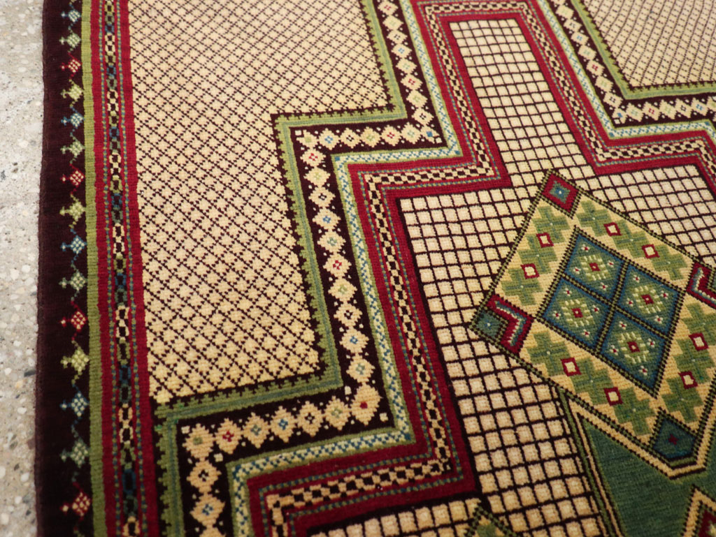 Vintage Persian Mashad Throw Rug, No.31118 - Staging