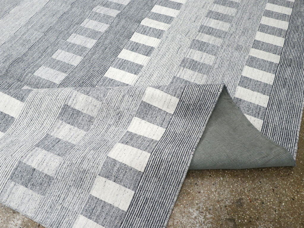 Contemporary Turkish Flatweave Room Size Carpet, No.31123 - Staging