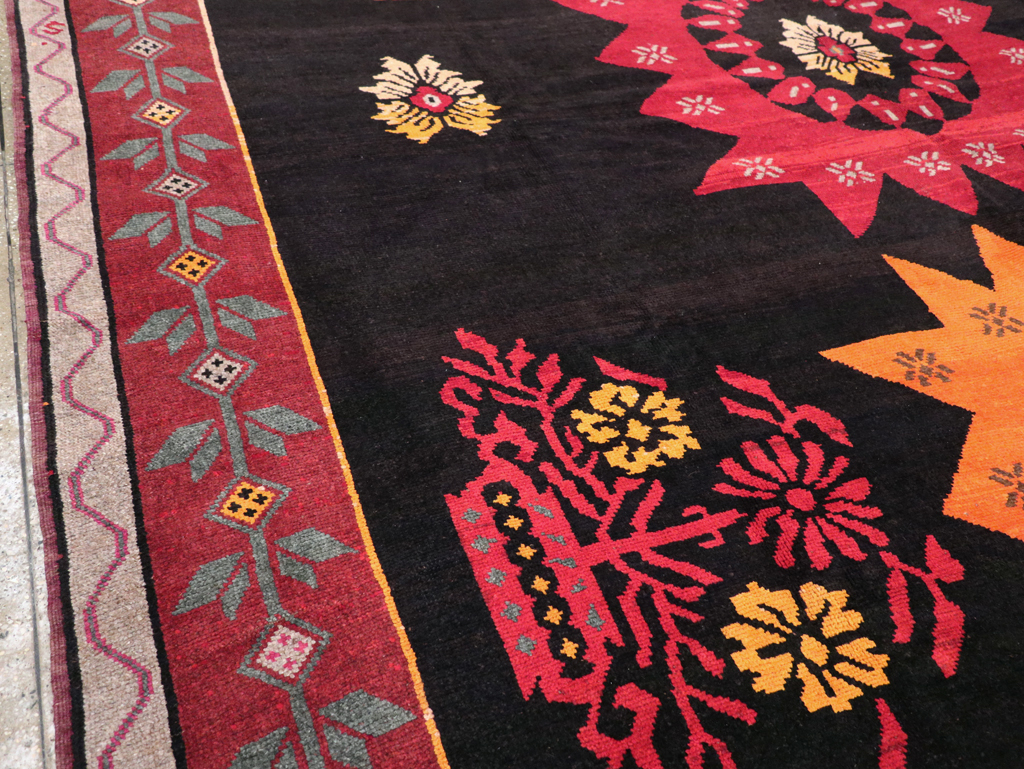 Vintage Turkish Anatolian Large Tribal Room Size Carpet, No.31139 - Staging