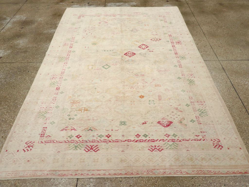 Vintage Turkish Anatolian Accent Carpet, No.31140 - Staging