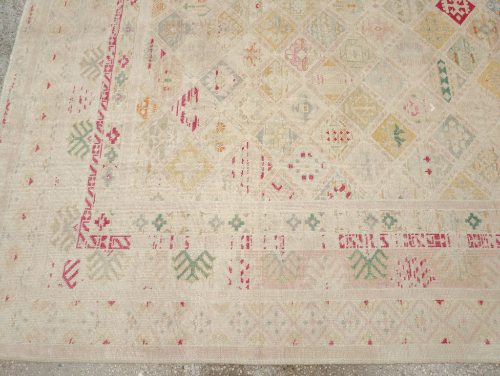 Vintage Turkish Anatolian Accent Carpet, No.31140 - Staging