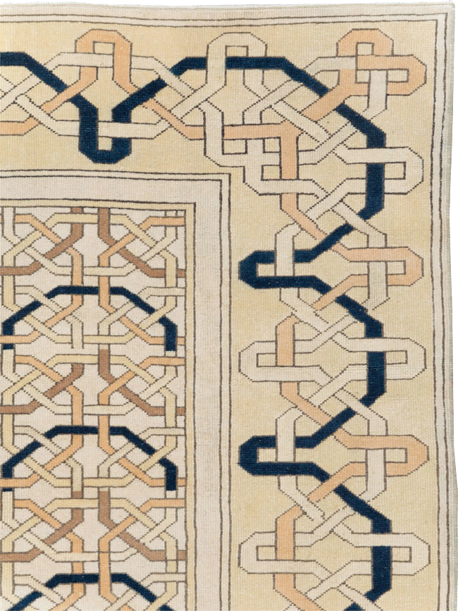 Vintage Turkish Anatolian Art Deco Style Accent Rug, No.31142 - Staging