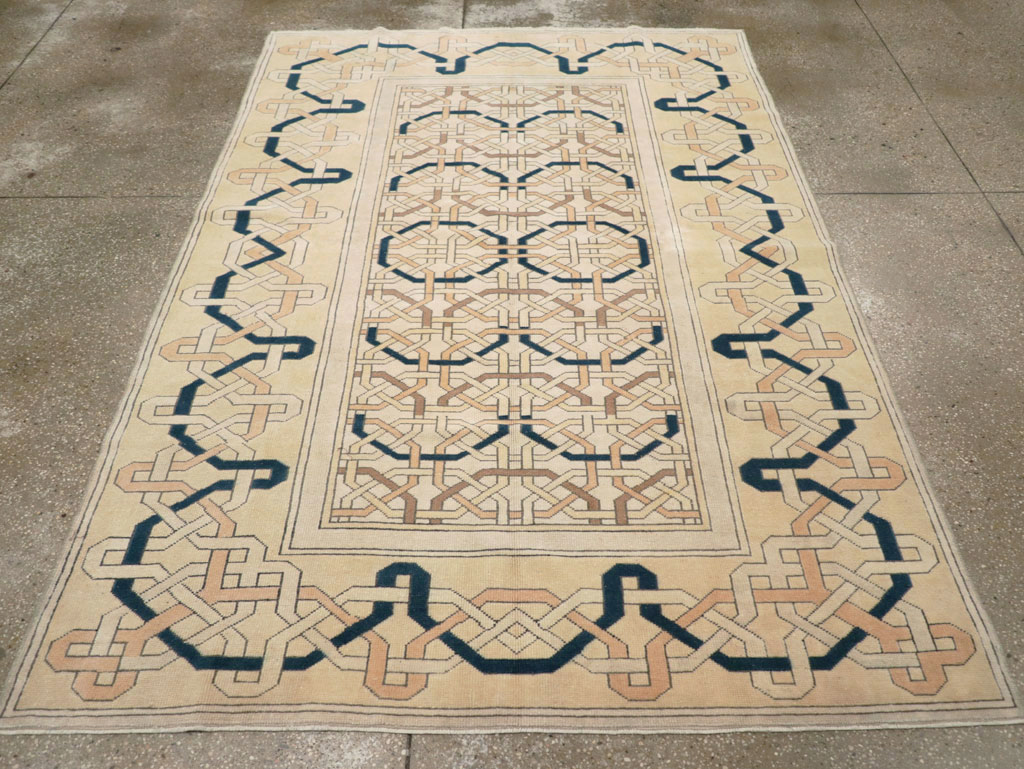 Vintage Turkish Anatolian Art Deco Style Accent Rug, No.31142 - Staging
