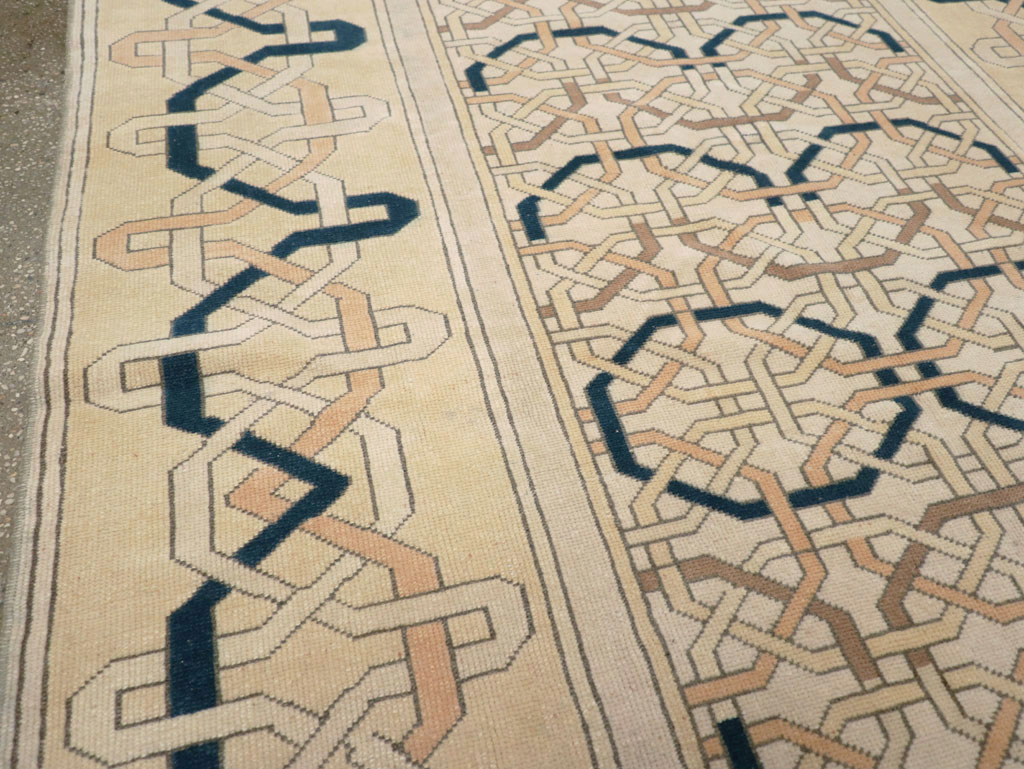 Vintage Turkish Anatolian Art Deco Style Accent Rug, No.31142 - Staging