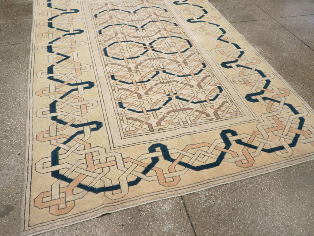 Vintage Turkish Anatolian Art Deco Style Accent Rug, No.31142 - Staging