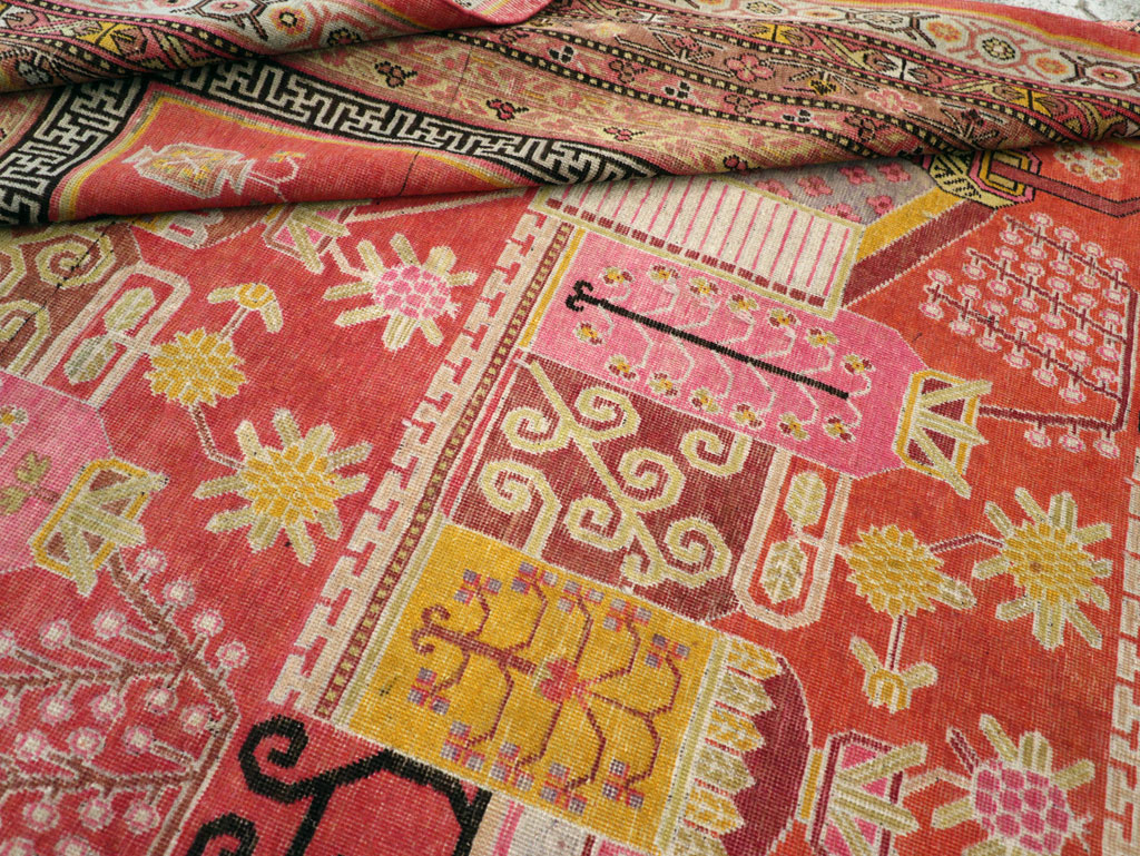 Antique East Turkestan Vase Khotan Small Room Size Carpet, No.31144 - Staging