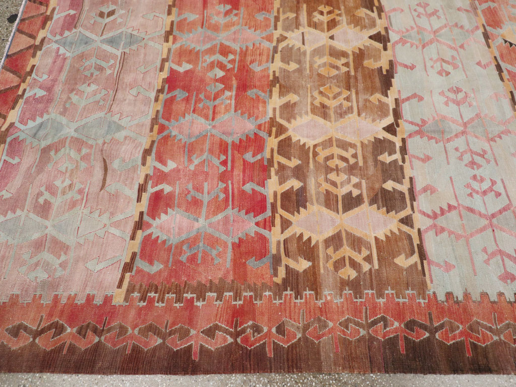 Vintage Turkish Flatweave Kilim Room Size Carpet, No.31152 - Staging