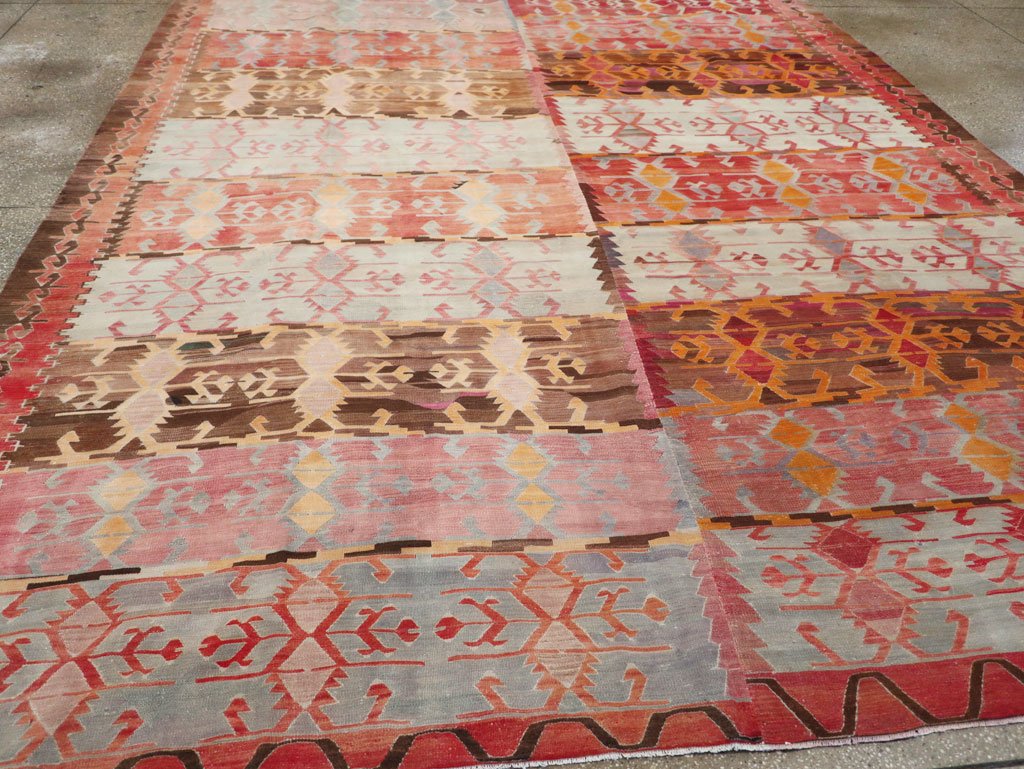 Vintage Turkish Flatweave Kilim Room Size Carpet, No.31152 - Staging
