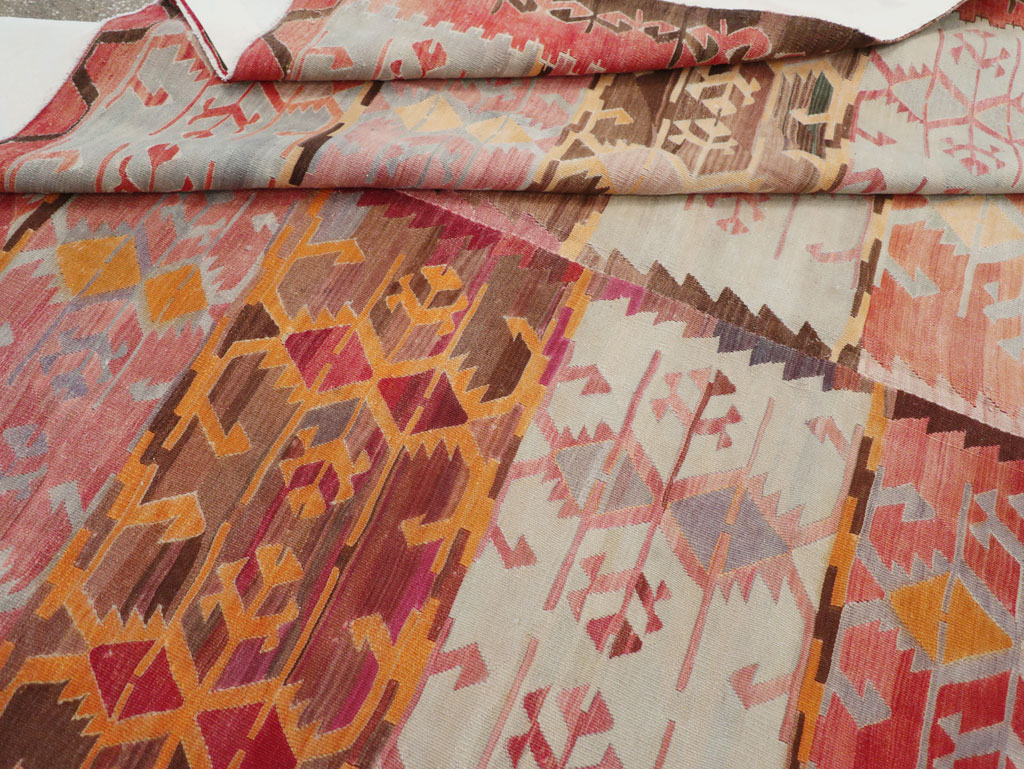 Vintage Turkish Flatweave Kilim Room Size Carpet, No.31152 - Staging