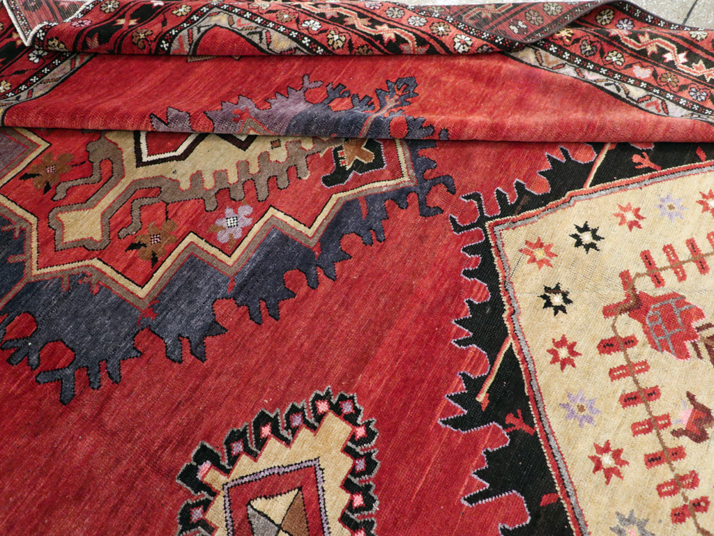 Vintage Turkish Anatolian Room Size Carpet, No.31166 - Staging