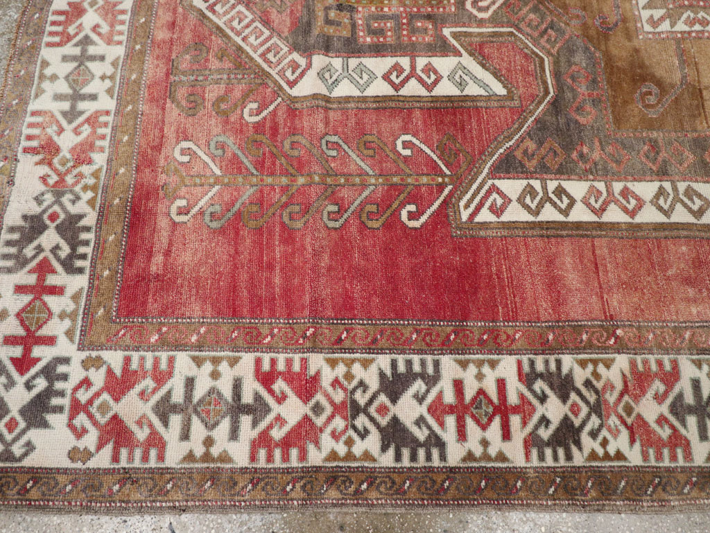 Vintage Turkish Anatolian Small Room Size Carpet, No.31168 - Staging