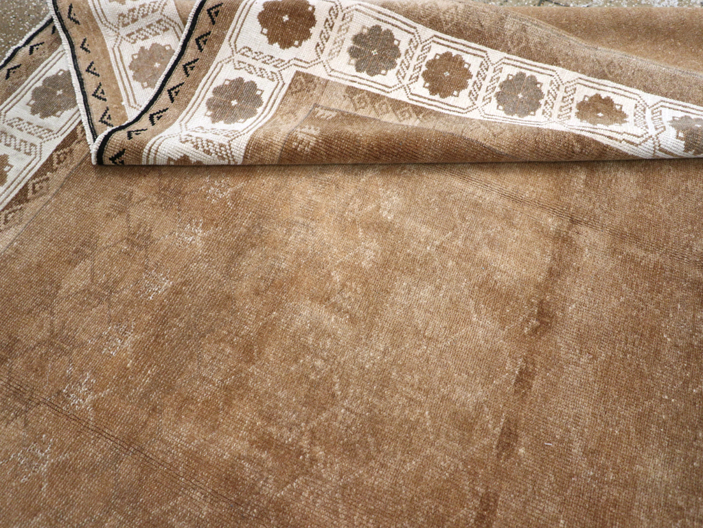 Vintage Anatolain Carpet, No.31172 - Staging