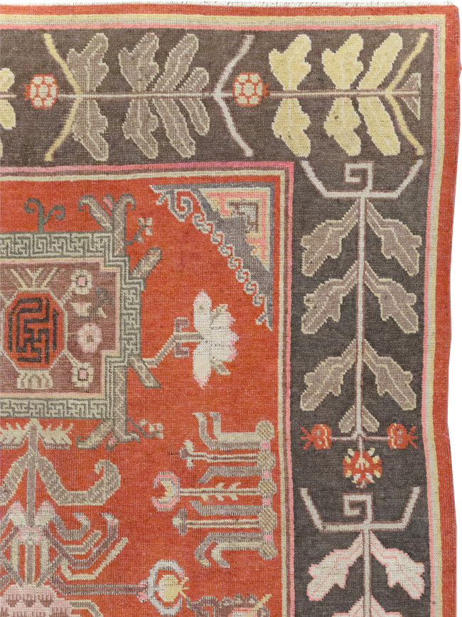 Antique Khotan Carpet, No.31173 - Staging