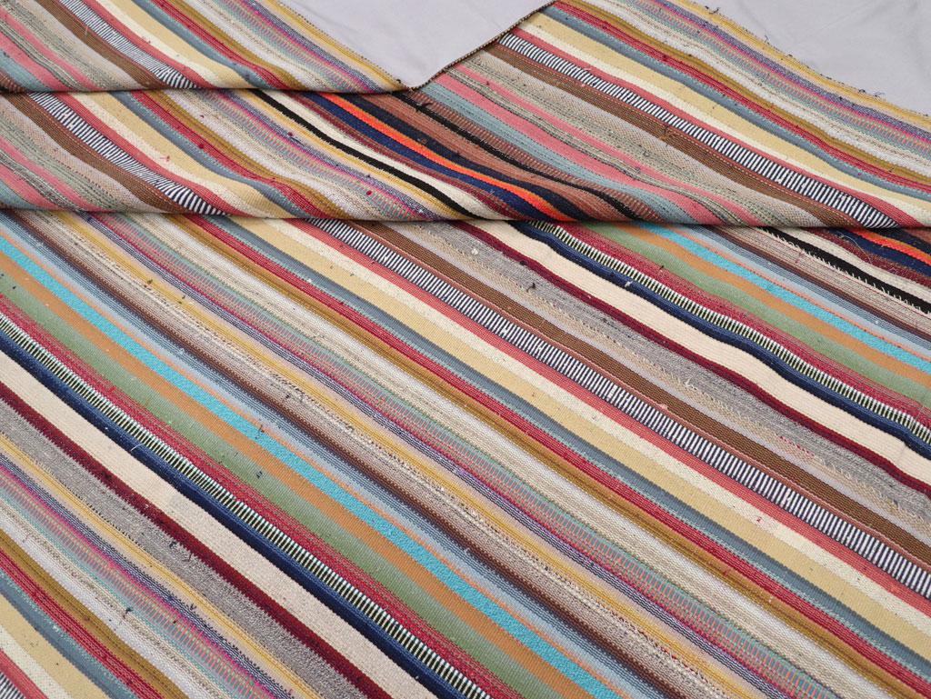 Contemporary Turkish Flatweave Kilim Large Carpet, No.31182 - Staging