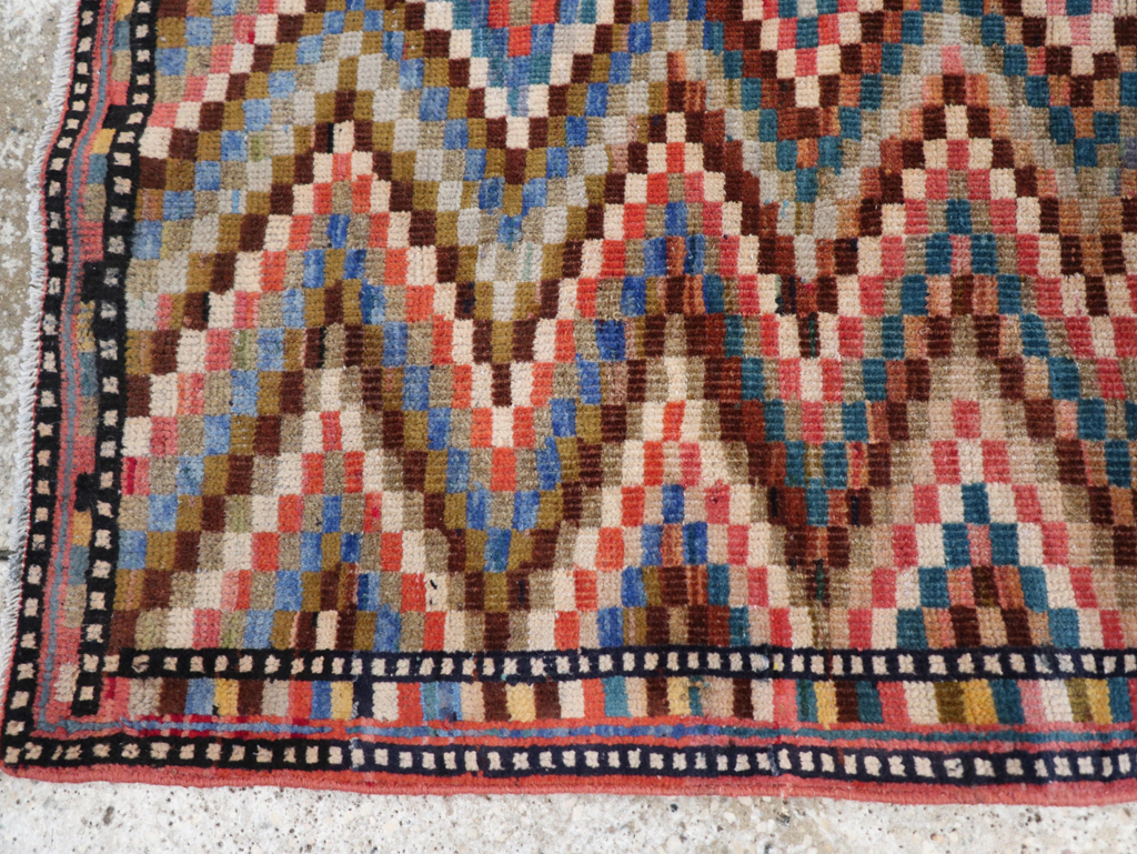Vintage Persian Mahal Rug, No.31184 - Staging