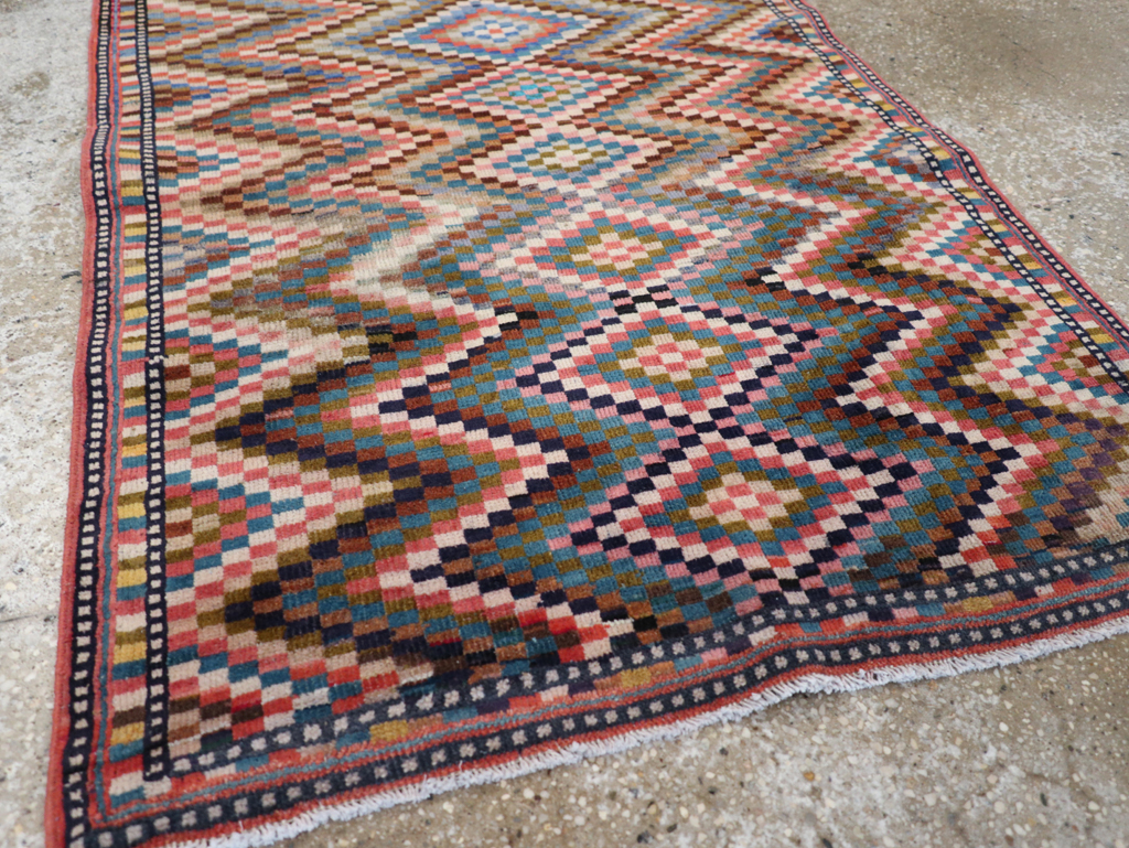 Vintage Persian Mahal Rug, No.31184 - Staging