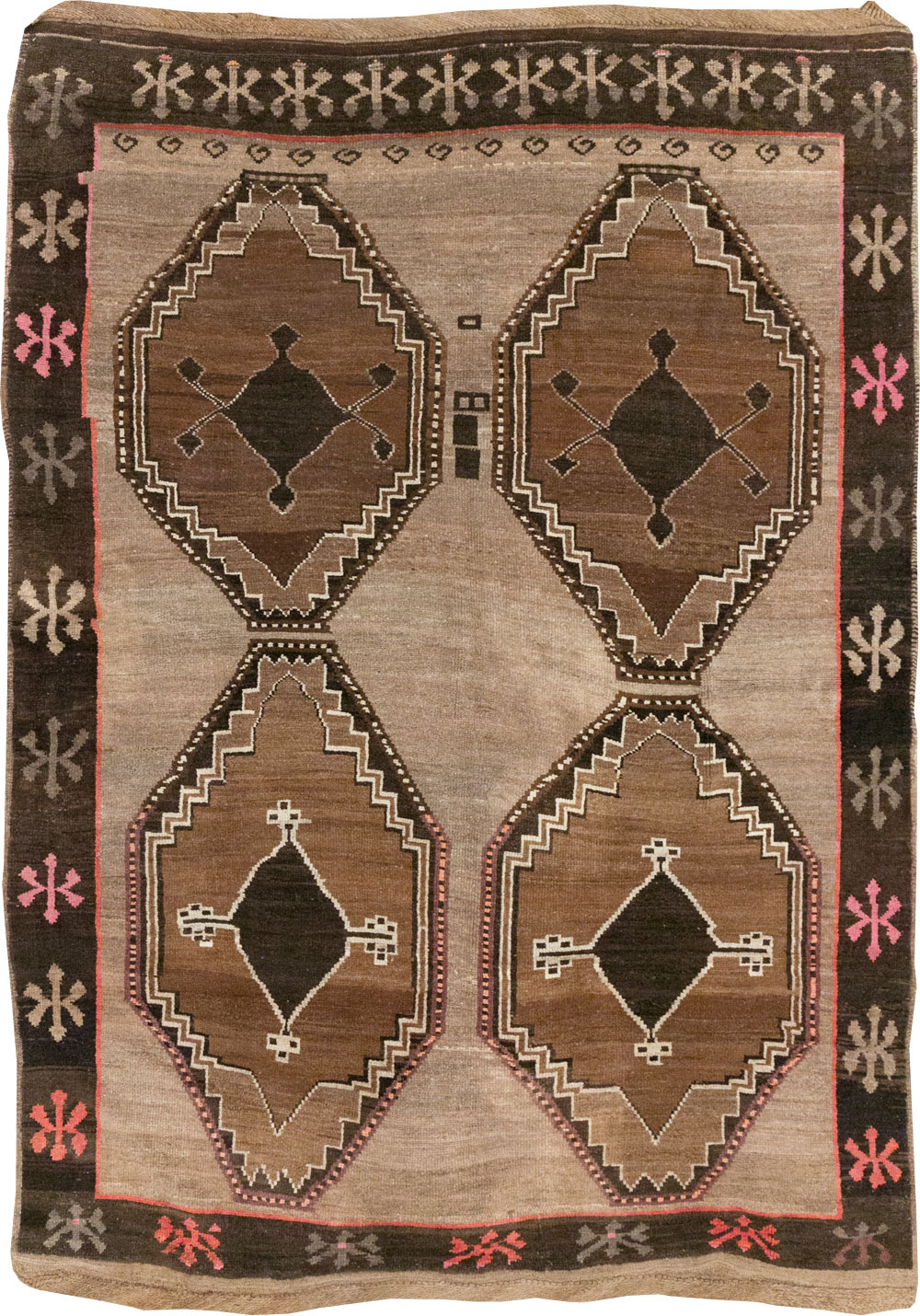 Vintage Turkish Anatolian Tribal Small Room Size Carpet, No.31200 - Staging