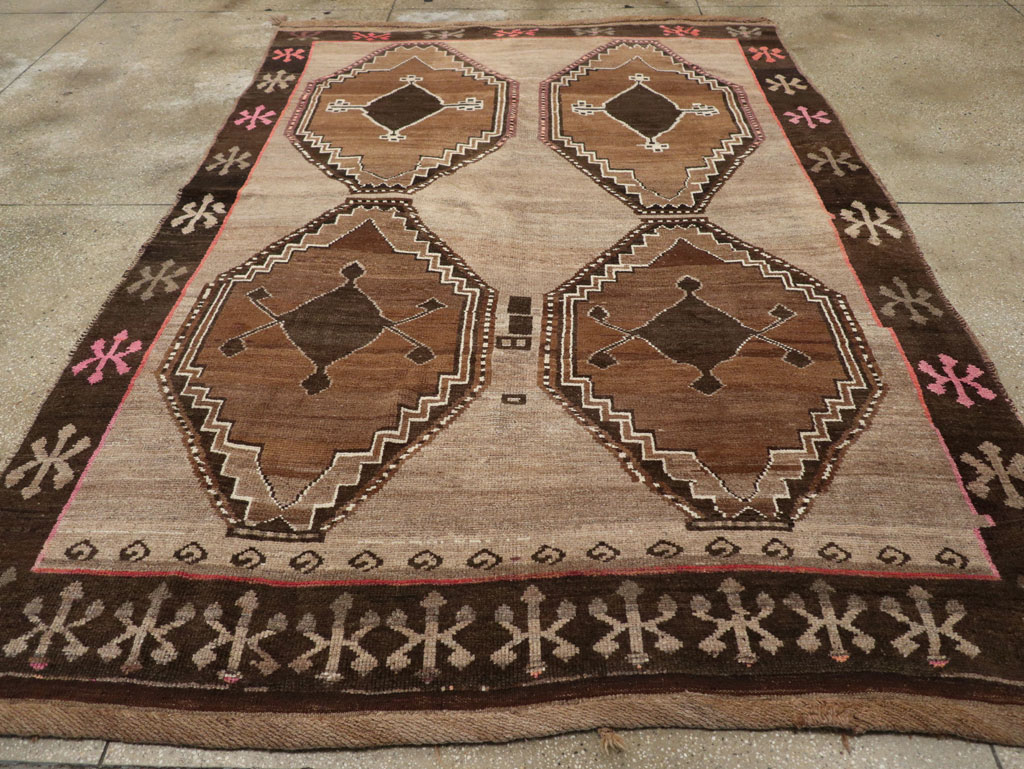 Vintage Turkish Anatolian Tribal Small Room Size Carpet, No.31200 - Staging