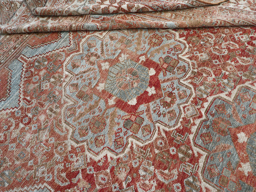 Antique Persian Shiraz Small Room Size Carpet, No.31215 - Staging