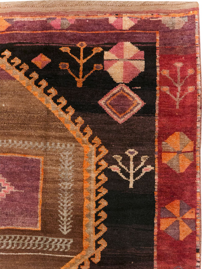 Vintage Turkish Anatolian Tribal Room Size Carpet, No.31218 - Staging