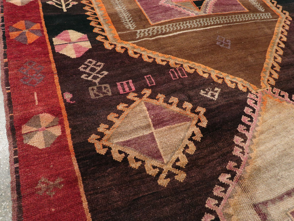 Vintage Turkish Anatolian Tribal Room Size Carpet, No.31218 - Staging