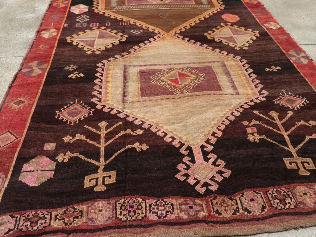 Vintage Turkish Anatolian Tribal Room Size Carpet, No.31218 - Staging