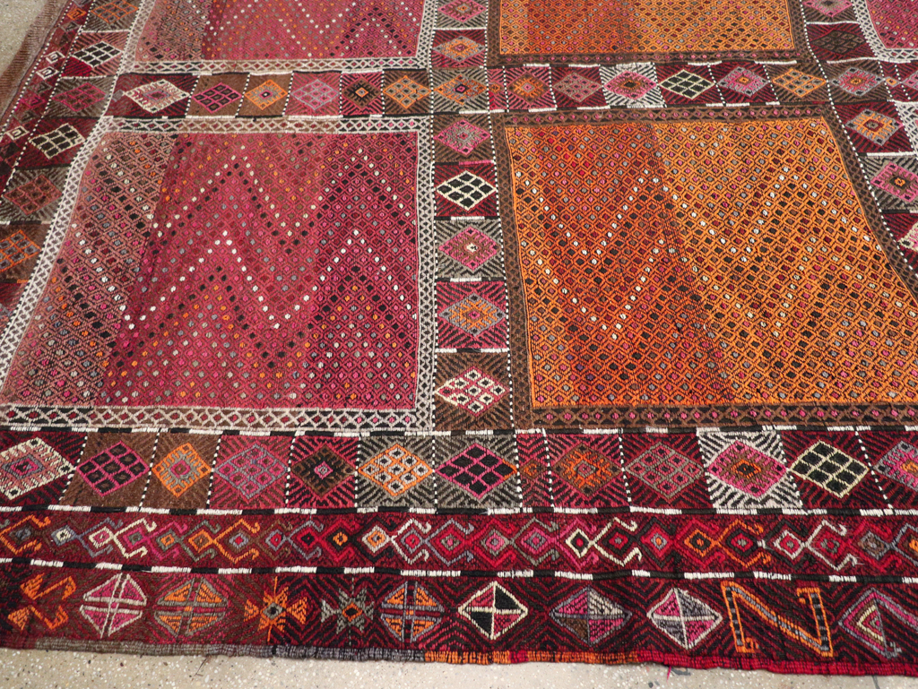 Vintage Turkish Flatweave Kilim Large Carpet, No.31222 - Staging