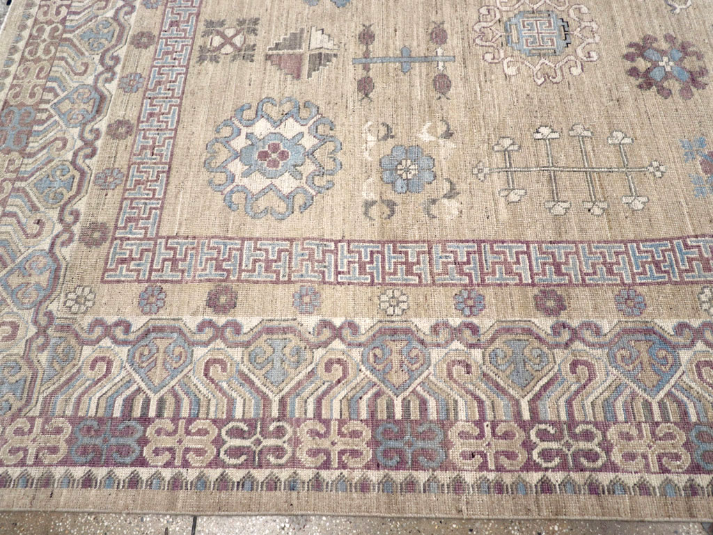 Contemporary East Turkestan Khotan Room Size Carpet, No.31237 - Staging